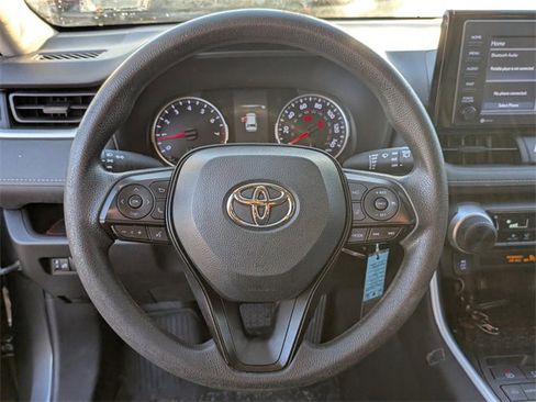 Used 2022 Toyota RAV4 LE image 11