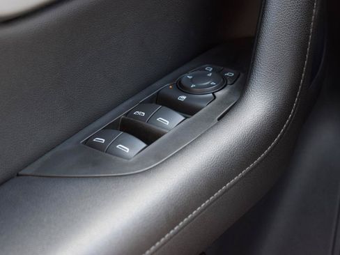 Used 2021 Chevrolet Blazer LT FWD image 18