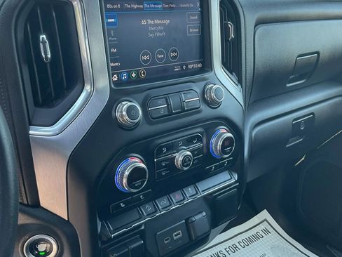 Used 2022 GMC Sierra 3500 SLE w/ SLE Convenience Package AWD/4WD image 30