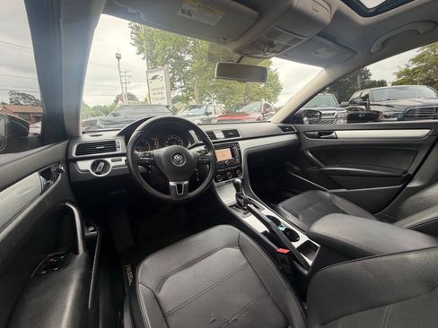 Used 2013 Volkswagen Passat 2.5 SE FWD image 25