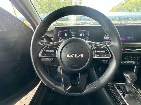 Used 2025 Kia Seltos S FWD image 15