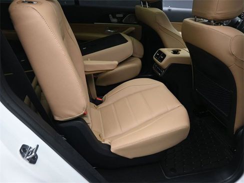 New 2026 Mercedes-Benz GLS 450 4MATIC image 28