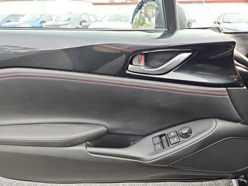 Used 2017 MAZDA MX-5 Miata Grand Touring image 28