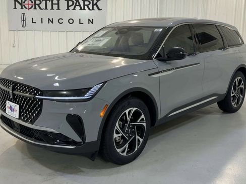 New 2026 Lincoln Nautilus Premier w/ Equipment Group 102A image 5