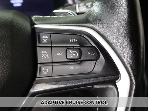 Used 2022 Jeep Grand Cherokee L Laredo AWD/4WD image 3