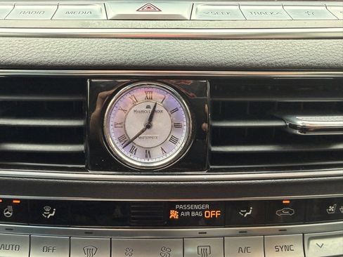 Used 2020 Kia K900 Luxury image 6