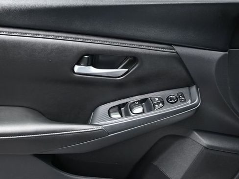 Used 2025 Nissan Sentra SV image 8