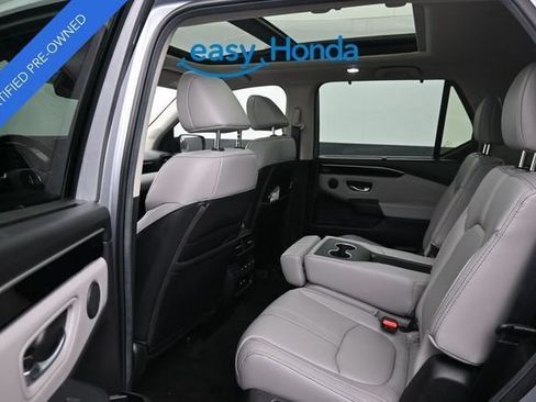 Used 2025 Honda Pilot Touring image 16