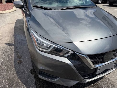 Used 2021 Nissan Versa SV FWD image 13