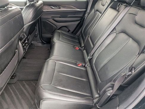 Certified 2024 Jeep Grand Cherokee Limited image 25