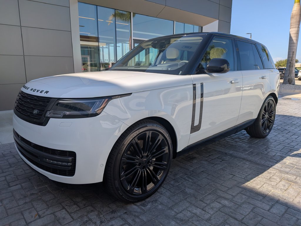 New 2026 Land Rover Range Rover SE AWD/4WD image 1