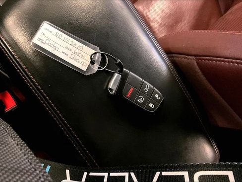 Used 2024 Dodge Durango GT image 34