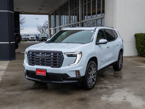 New 2026 GMC Acadia Denali Ultimate AWD/4WD image 3