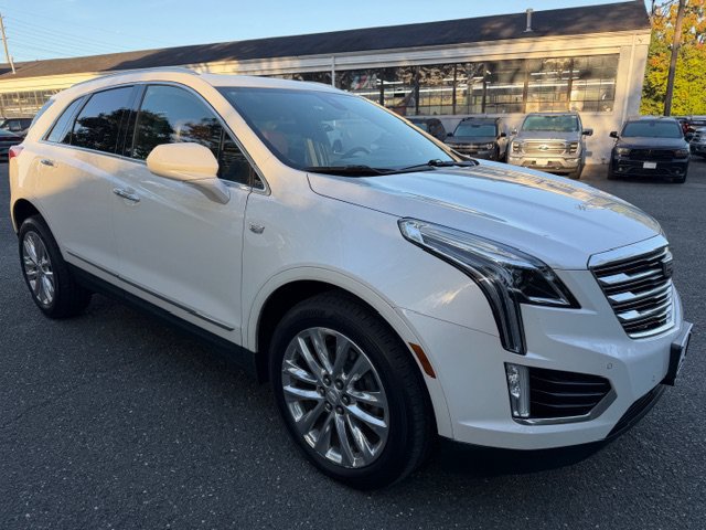 Used 2019 Cadillac XT5 Luxury AWD/4WD image 3