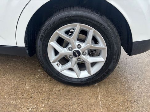 Used 2025 Kia Soul LX w/ LX Technology Package image 27