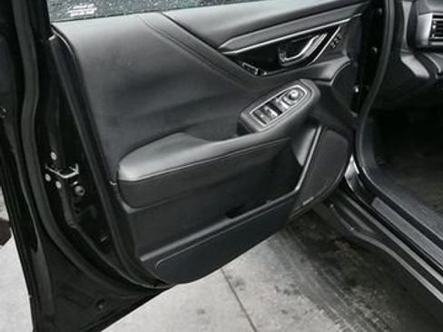 Used 2022 Subaru Outback Limited image 17