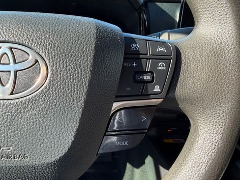 Used 2025 Toyota Camry LE image 19