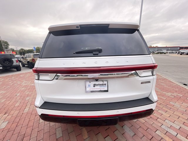 Used 2024 Lincoln Navigator Premiere AWD/4WD image 33