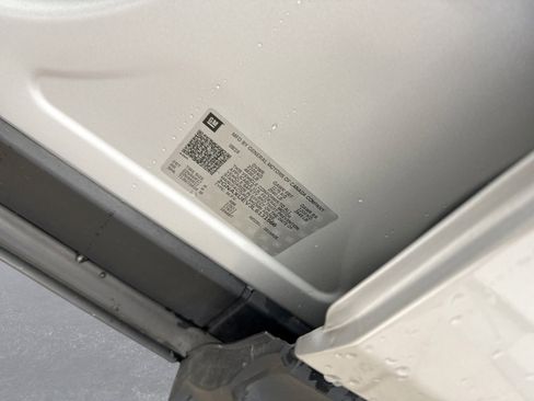 Used 2020 Chevrolet Equinox LT image 19
