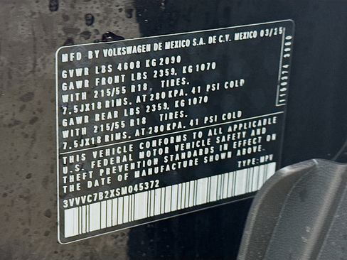 New 2025 Volkswagen Taos SE w/ Panoramic Sunroof Package image 30