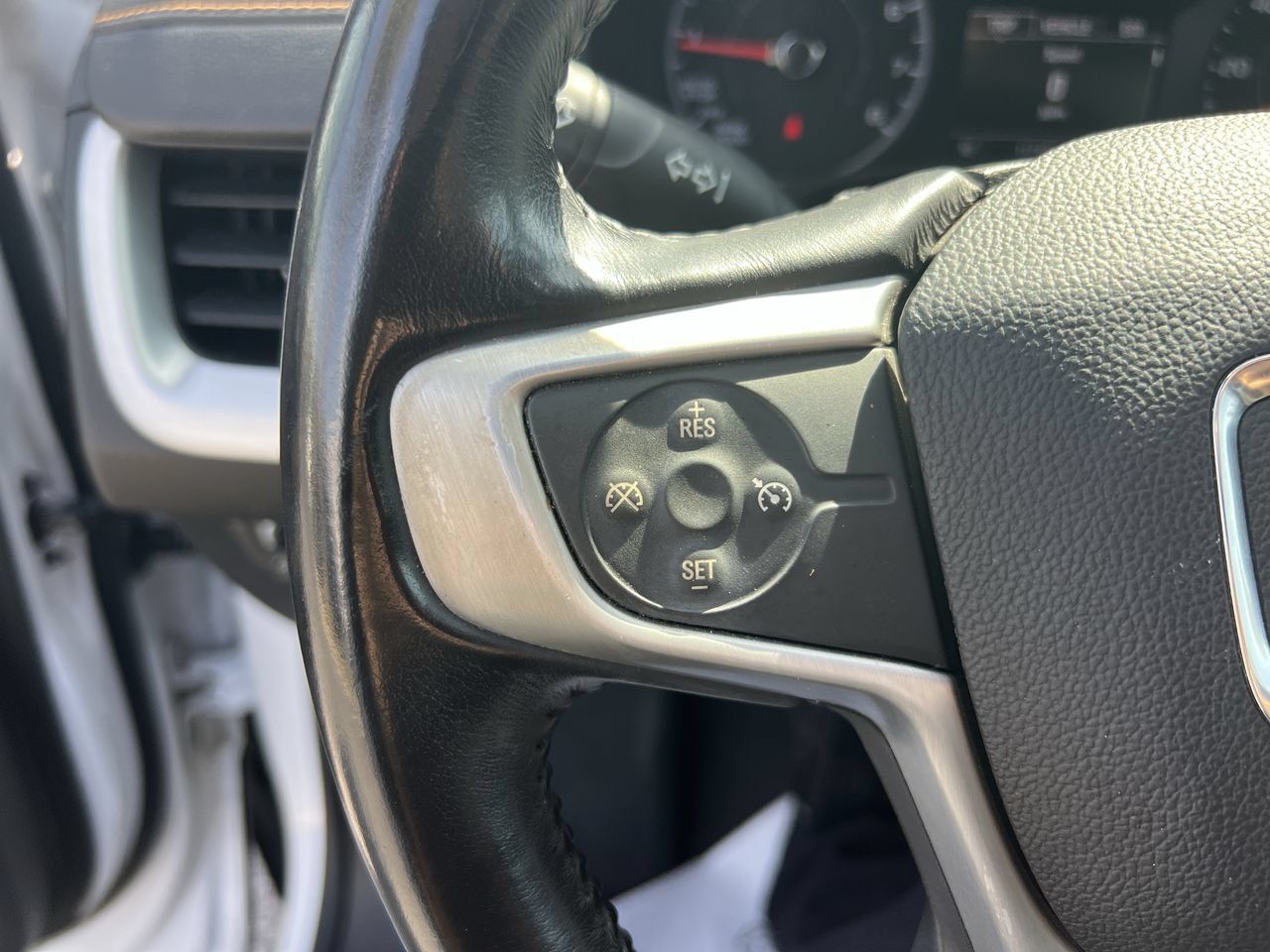 Used 2018 GMC Terrain SLE FWD image 19