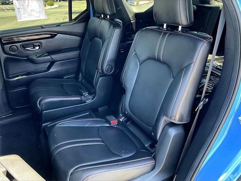 Used 2025 Honda Pilot TrailSport image 25