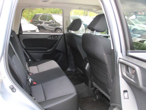 Used 2014 Subaru Forester 2.5i Premium w/ All-Weather Package AWD/4WD image 28