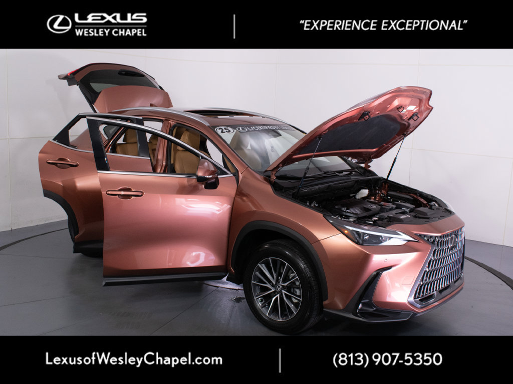Used 2025 Lexus NX 250 FWD w/ Accessory Package (2T) image 11