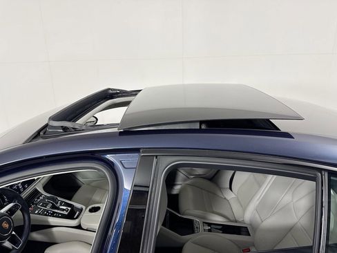 Used 2018 Porsche Panamera 4S image 30