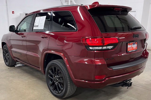 Used 2022 Jeep Grand Cherokee Laredo X AWD/4WD image 4
