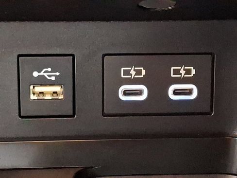 Used 2025 Toyota Camry SE w/ Convenience Package image 26