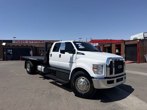 Used 2023 Ford F650 2WD Crew Cab Super Duty image 1