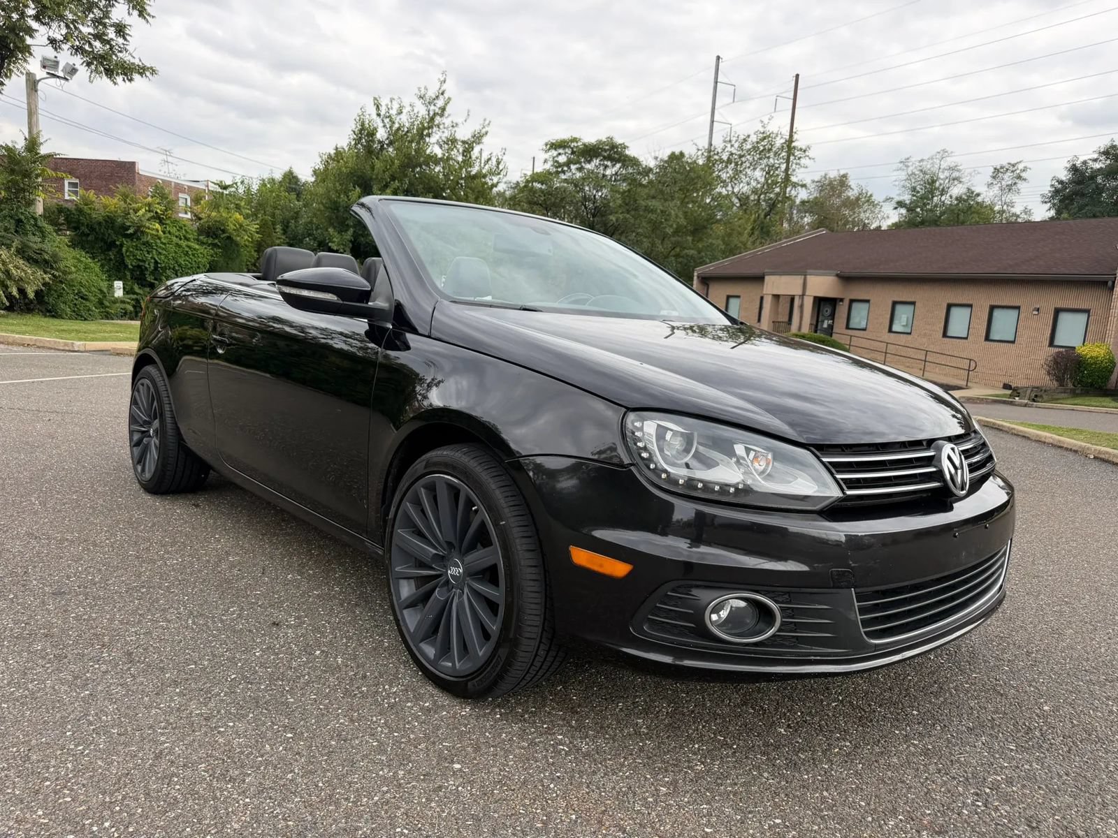 Used 2013 Volkswagen Eos Lux FWD image 9
