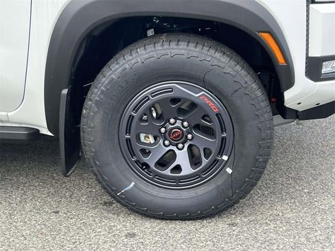 New 2025 Nissan Frontier PRO-4X image 7