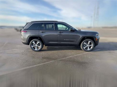 New 2026 Jeep Grand Cherokee Limited image 14
