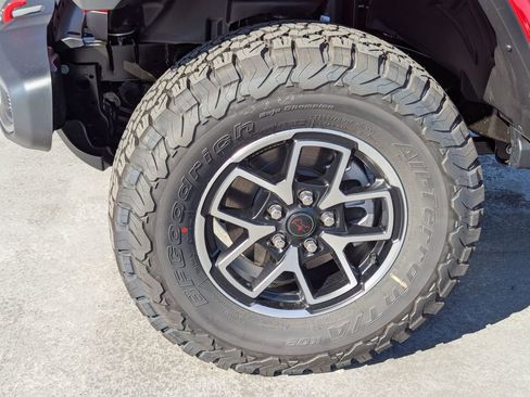 New 2026 Jeep Wrangler Unlimited Rubicon image 8