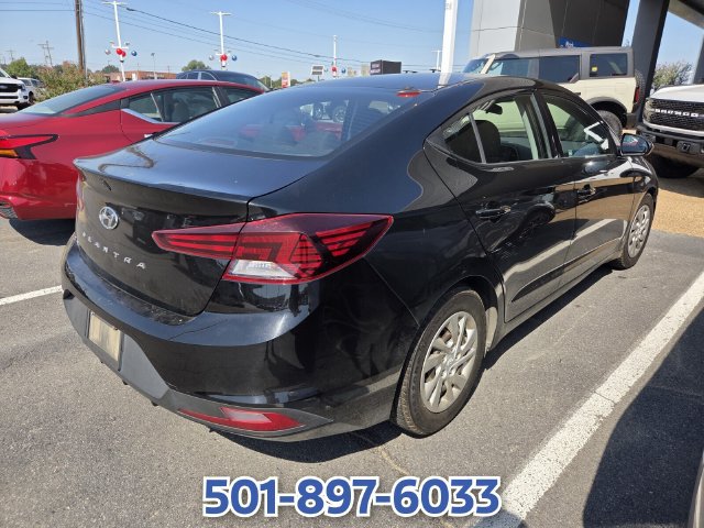 Used 2019 Hyundai Elantra SE w/ Cargo Package FWD image 3