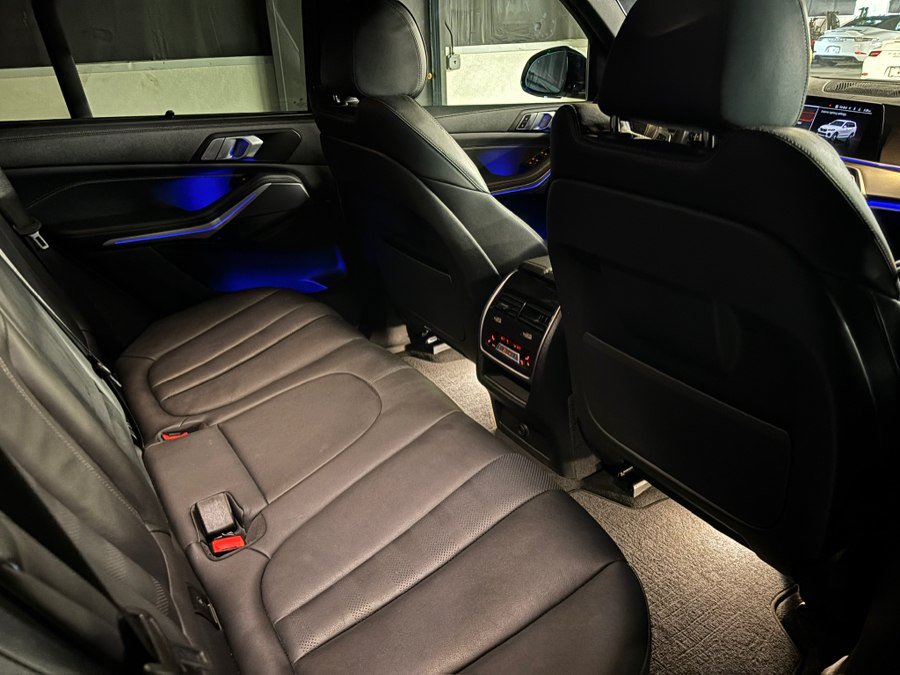Used 2022 BMW X5 xDrive40i AWD/4WD image 30