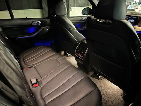 Used 2022 BMW X5 xDrive40i AWD/4WD image 30