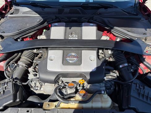 Used 2016 Nissan 370Z Touring RWD image 21