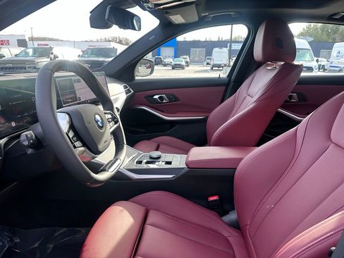 Certified 2025 BMW 330i xDrive Sedan w/ Premium Package AWD/4WD image 13