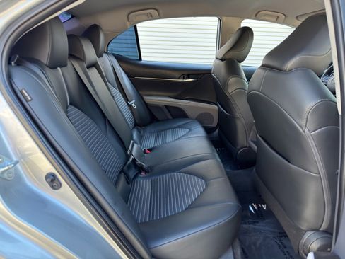 Used 2021 Toyota Camry SE FWD image 33