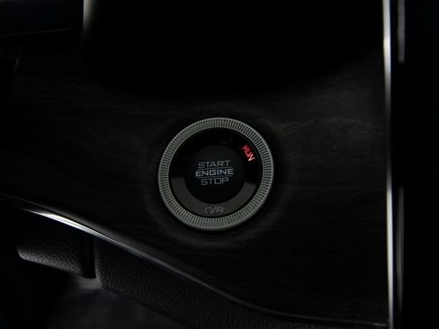 Used 2022 Jeep Grand Cherokee L Overland w/ Luxury Tech Group IV AWD/4WD image 27