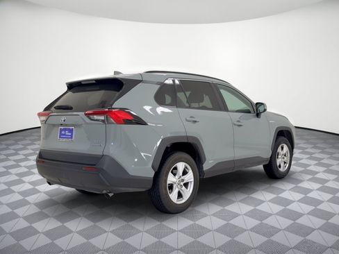 Used 2021 Toyota RAV4 XLE w/ Convenience Package AWD/4WD image 7