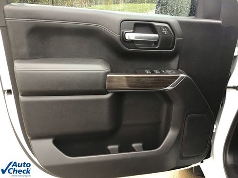 Used 2019 Chevrolet Silverado 1500 LT w/ Texas Edition image 28