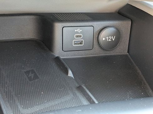 New 2025 Ford Escape SE w/ PHEV Premium Package image 30