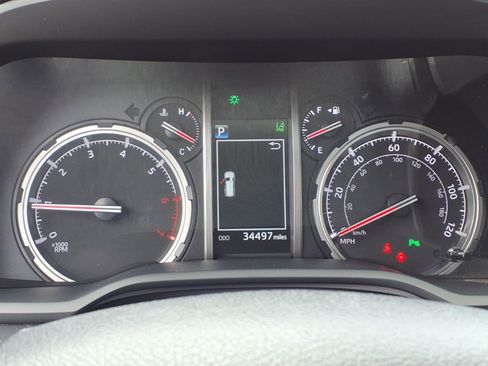 Used 2022 Toyota 4Runner Limited AWD/4WD image 26