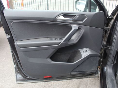 Used 2020 Volkswagen Tiguan SEL w/ 3rd Row Seat Package image 5