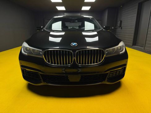 Used 2016 BMW 740i image 2