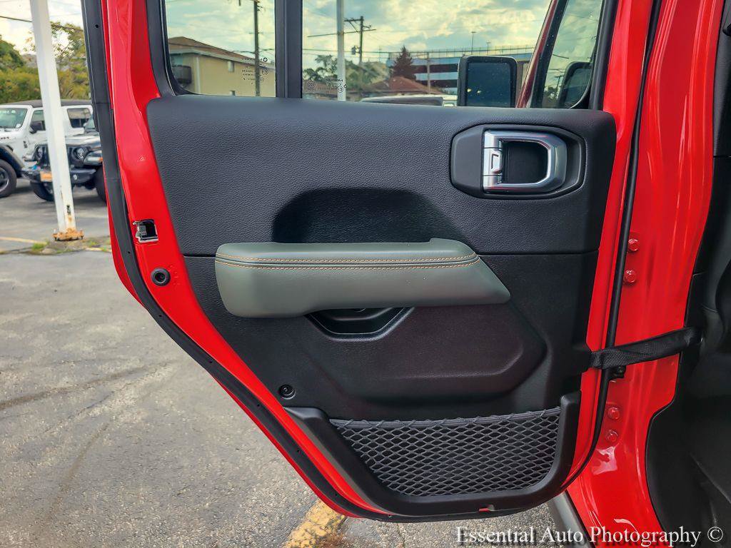 Certified 2026 Jeep Gladiator Mojave AWD/4WD image 25